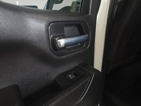 Used 2023 Chevrolet Silverado 1500 Custom image 24