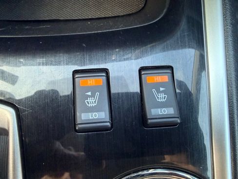 Used 2020 Nissan Pathfinder SV AWD/4WD image 26