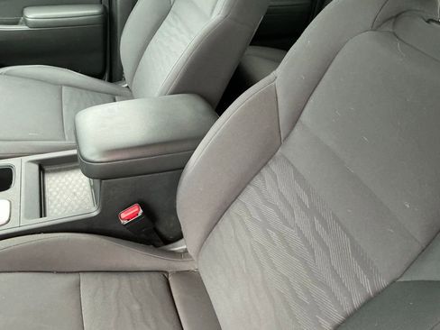 Used 2022 Nissan Frontier S w/ Technology Package image 6