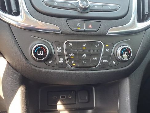 Used 2024 Chevrolet Equinox LT w/ LPO, Floor Liner Package FWD image 10