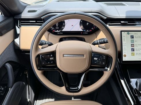 New 2025 Land Rover Range Rover Sport Dynamic SE image 16