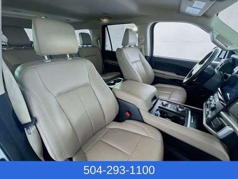 Used 2024 Ford Expedition Max XLT image 29