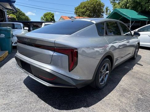 Used 2025 Kia K4 FWD image 6