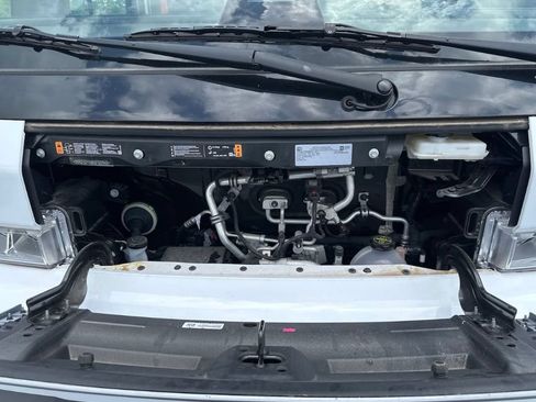 Used 2024 Chevrolet Brightdrop 400 w/ Commercial Equipment Package AWD/4WD image 17