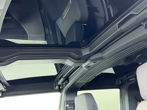 Used 2025 GMC Hummer EV 3X AWD/4WD image 11