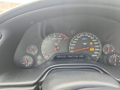 Used 2000 Chevrolet Corvette Convertible w/ Performance Handling Pkg image 21