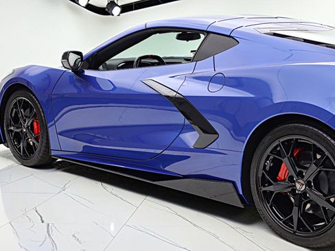 Used 2021 Chevrolet Corvette Stingray Coupe w/ 1LT RWD image 7