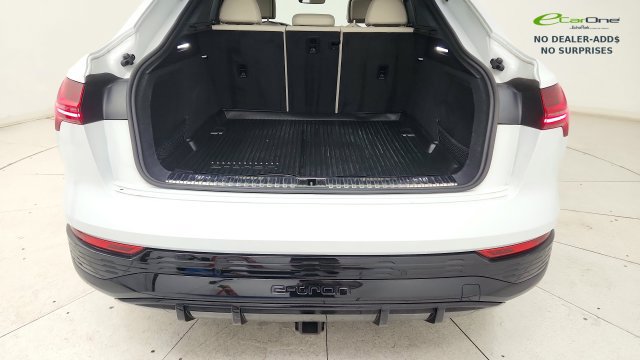 Used 2024 Audi Q8 e-tron Premium AWD/4WD image 28