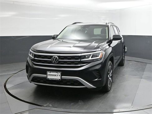 Used 2023 Volkswagen Atlas SE image 30