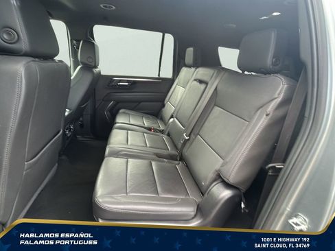 Used 2025 Chevrolet Suburban Z71 AWD/4WD image 26