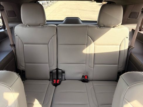 Used 2023 Chevrolet Tahoe LT w/ Luxury Package image 32