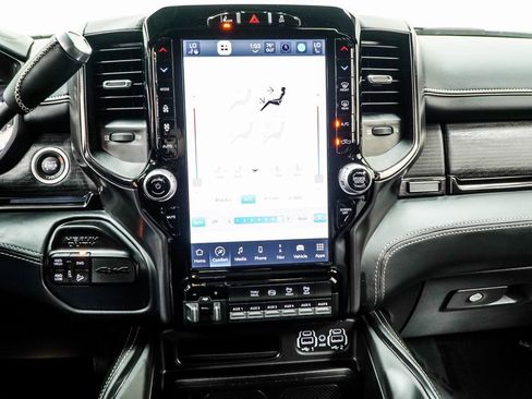 Used 2024 RAM 2500 Limited image 20