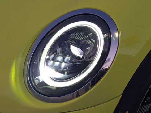 Used 2023 MINI Cooper S image 9