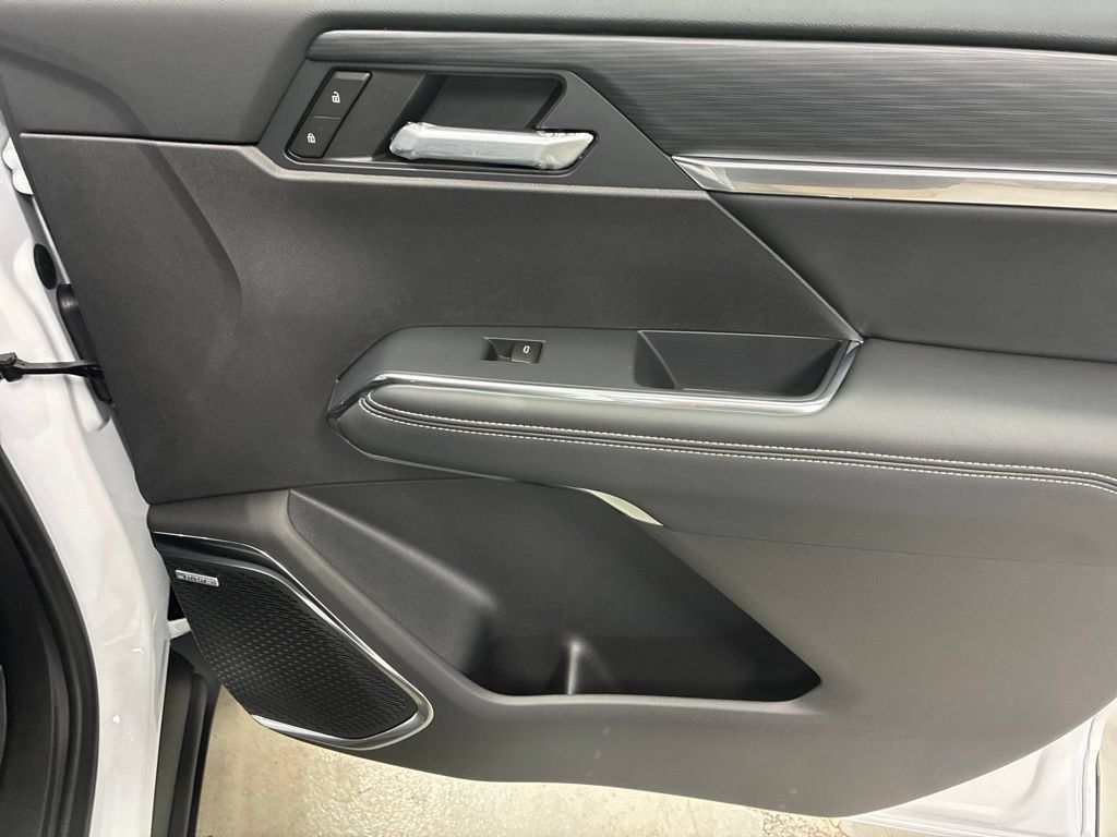 New 2027 GMC Acadia Elevation w/ Black Edition AWD/4WD image 8