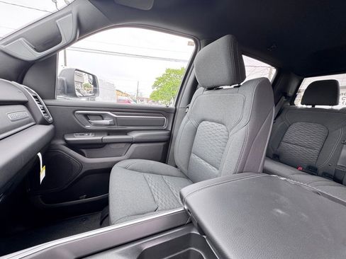 New 2026 RAM 1500 4x4 Crew Cab image 15