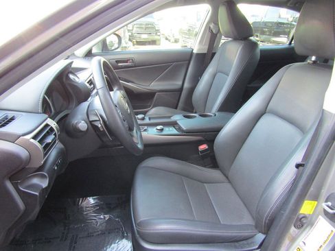 Used 2015 Lexus IS 250 4dr Sport Sdn AWD image 9