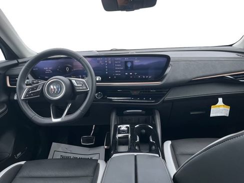 Used 2025 Buick Envision Sport Touring image 11