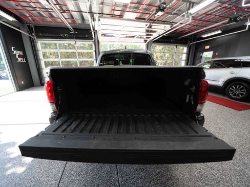 Used 2022 Toyota Tacoma SR AWD/4WD image 27