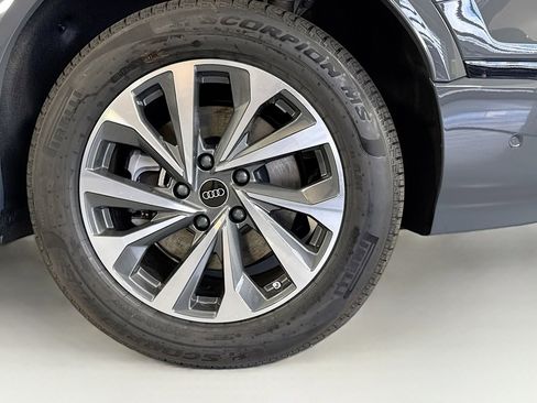 New 2027 Audi Q6 e-tron Premium image 28