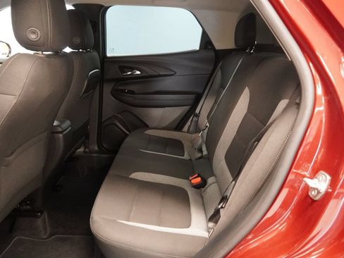 Used 2024 Chevrolet TrailBlazer LT AWD/4WD image 25