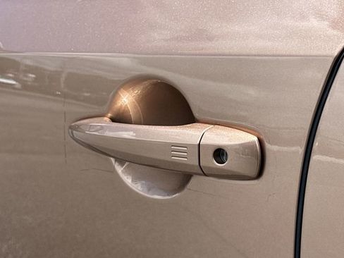 New 2025 Nissan Ariya Platinum AWD/4WD image 38