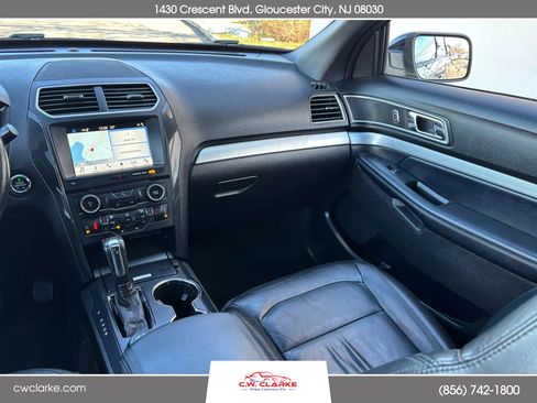 Used 2017 Ford Explorer XLT w/ Equipment Group 202A image 17
