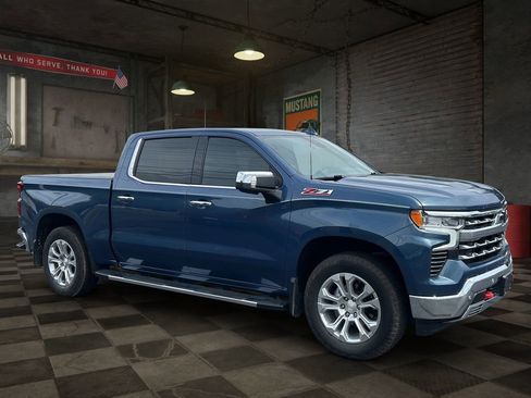 Used 2024 Chevrolet Silverado 1500 LTZ w/ Technology Package AWD/4WD image 2
