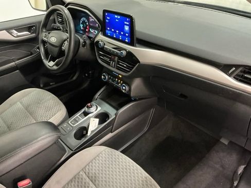 Used 2021 Ford Escape SE w/ Cold Weather Package AWD/4WD image 18