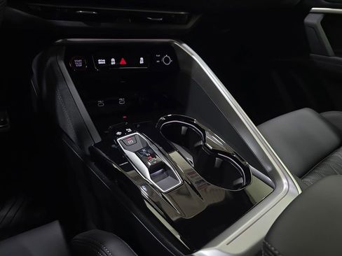New 2026 Audi SQ5 Premium Plus image 23