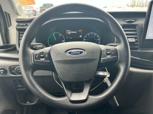 Used 2022 Ford E-Transit 148 High Roof Extended image 22