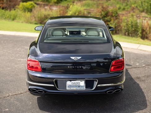 Used 2024 Bentley Flying Spur V8 AWD/4WD image 11