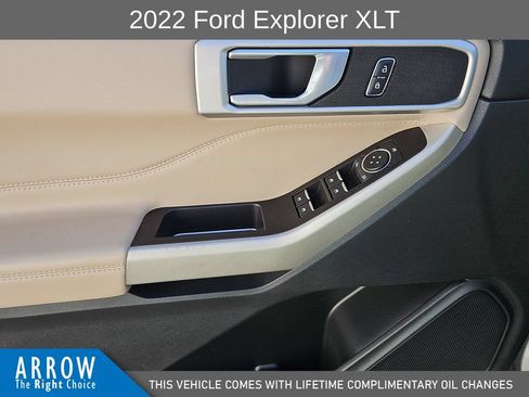 Used 2022 Ford Explorer XLT w/ Equipment Group 202A AWD/4WD image 21