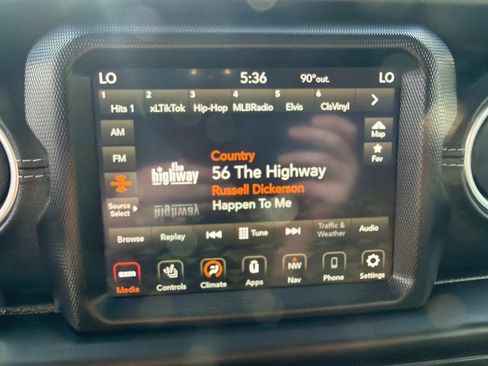 Used 2023 Jeep Wrangler Unlimited Sahara w/ Cold Weather Group AWD/4WD image 23