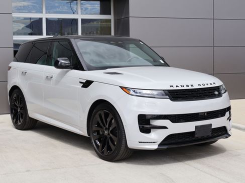 Used 2025 Land Rover Range Rover Sport Dynamic SE AWD/4WD image 3