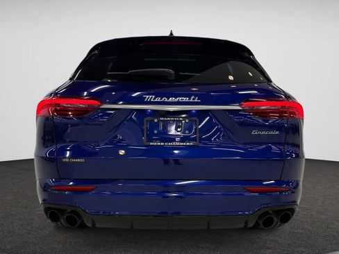 Used 2023 Maserati Grecale GT image 11