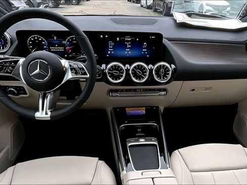New 2026 Mercedes-Benz GLA 250 4MATIC image 8