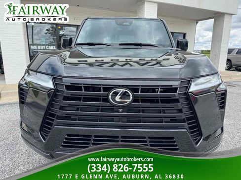 Used 2024 Lexus GX 550 w/ Accessory Package (Z1) AWD/4WD image 3