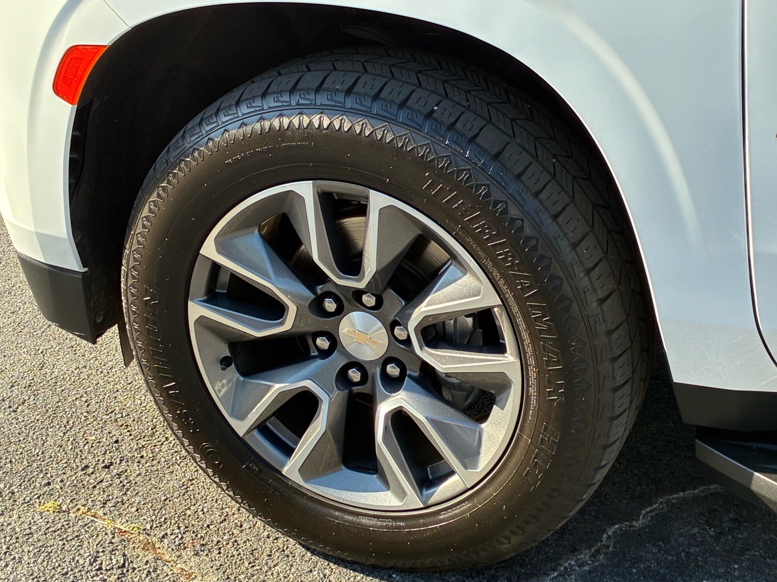 Used 2023 Chevrolet Tahoe LT w/ Luxury Package RWD image 6