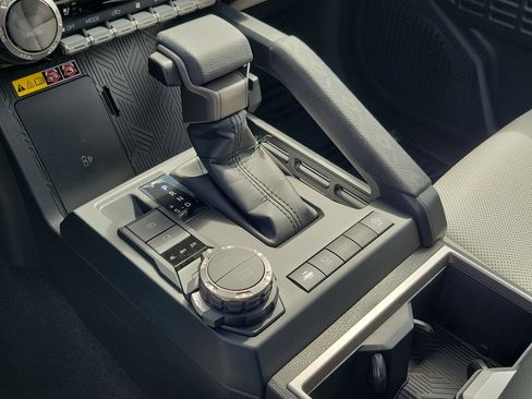 New 2026 Toyota Tacoma Limited AWD/4WD image 33