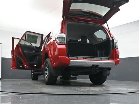Used 2024 Toyota 4Runner TRD Off-Road Premium AWD/4WD image 40