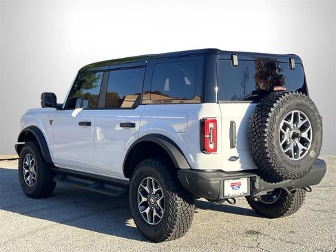 New 2025 Ford Bronco Badlands image 24