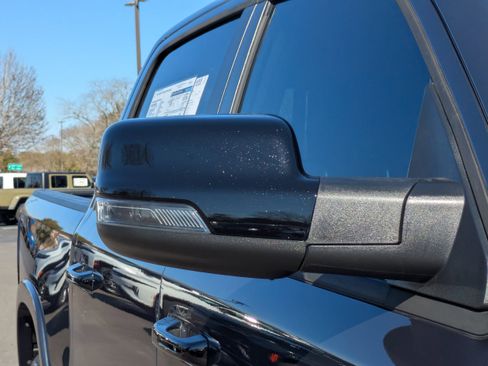 New 2026 RAM 1500 4x4 Crew Cab image 13