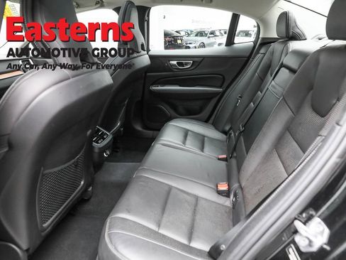 Used 2019 Volvo S60 T6 Inscription image 22