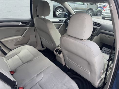 Used 2016 Volkswagen Golf S FWD image 21