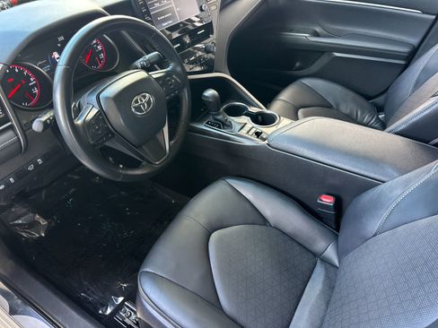 Used 2023 Toyota Camry XSE FWD image 9