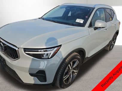 Used 2025 Volvo XC40 B5 Core