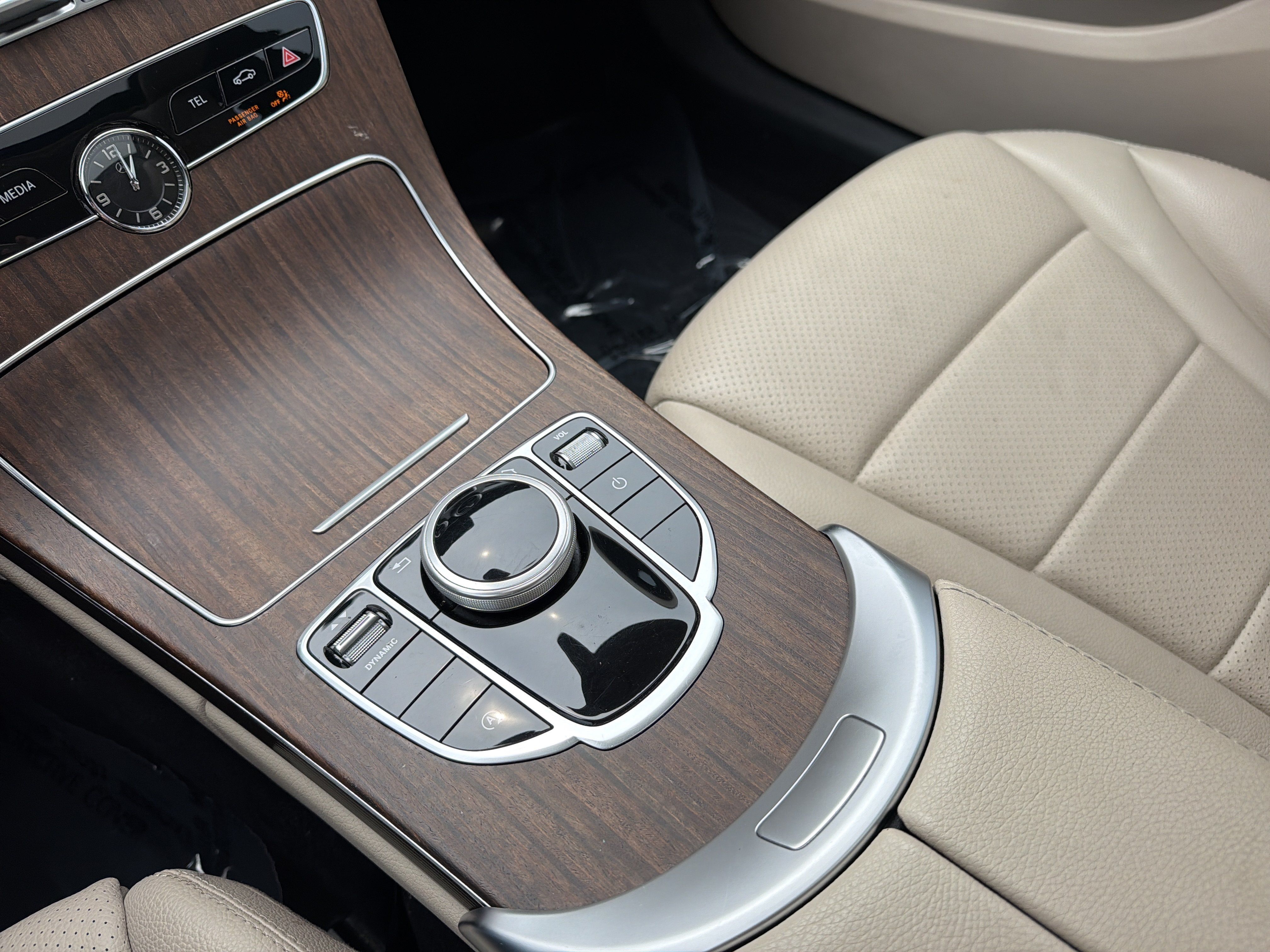 Used 2019 Mercedes-Benz C 300 4MATIC Sedan image 23