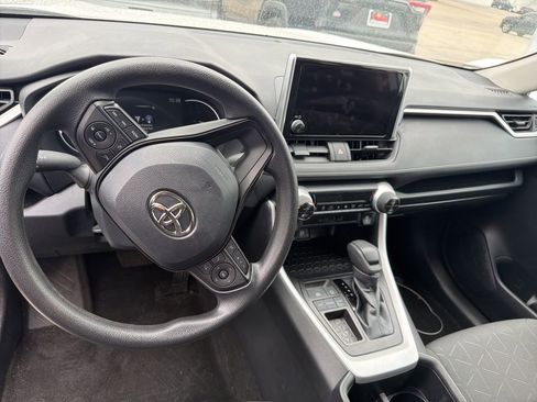 Used 2023 Toyota RAV4 XLE image 10