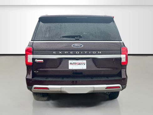 Used 2024 Ford Expedition XLT RWD image 6