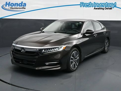 Used 2018 Honda Accord Touring image 4